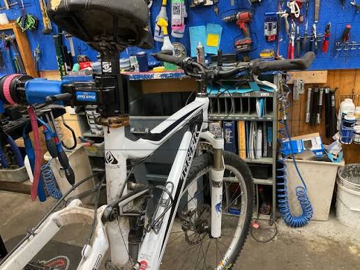 Mountain's Edge Bike Shop
