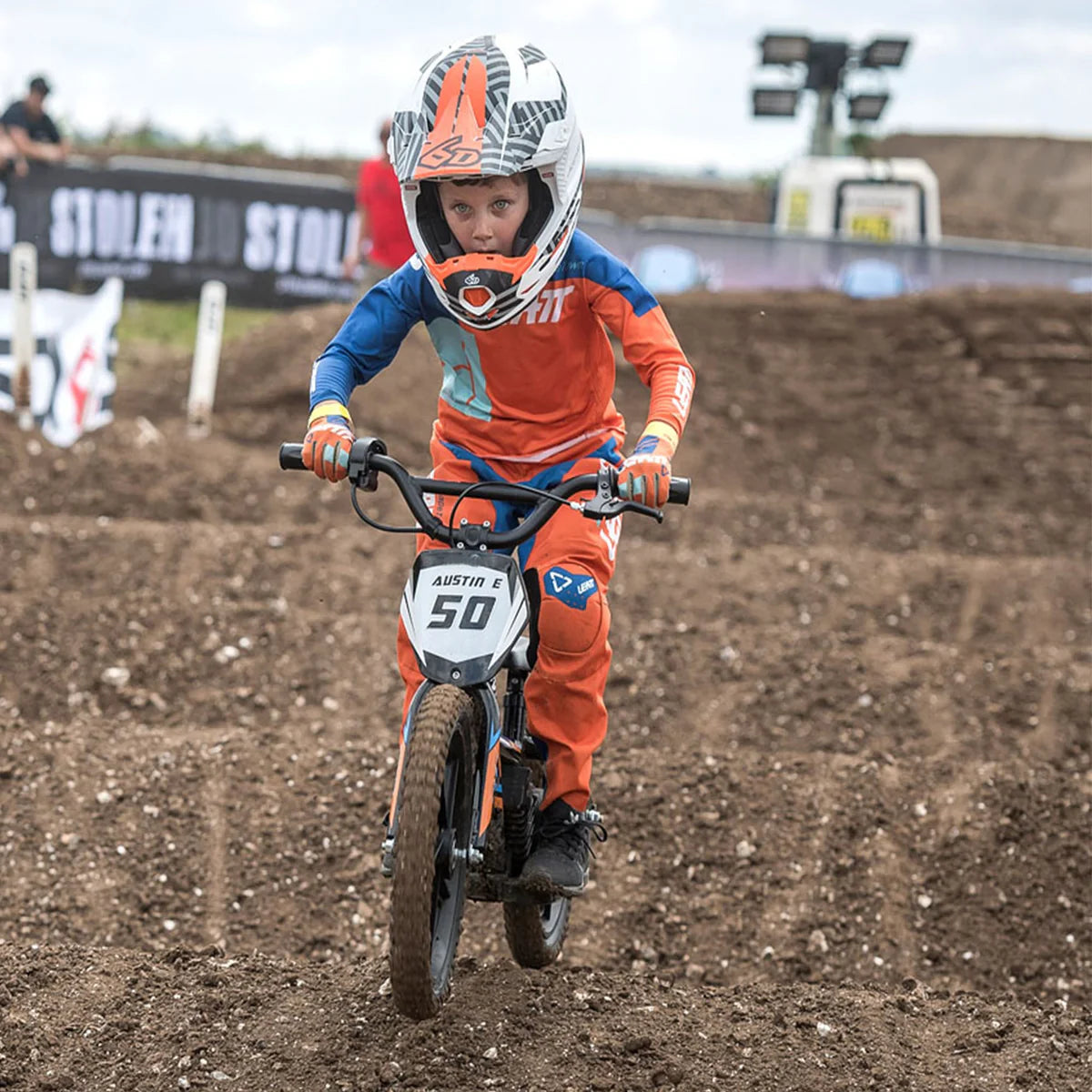 VOLTAIC 16" LION 24V