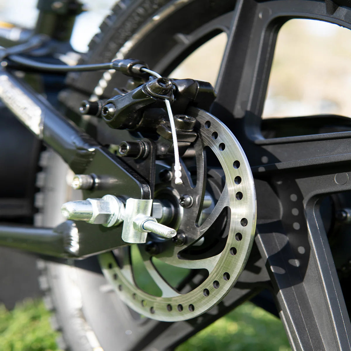 VOLTAIC 16" LION PRO 24V